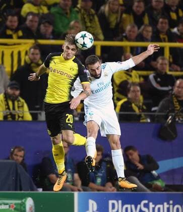 Fußball, CL, Borussia Dortmund - Real Madrid Kopfballduell zwischen v.l. Maximilian Philipp (Dortmund) und Daniel Carvajal (Madrid) beim Spiel Borussia Dortmund vs. Real Madrid, Fussball, Champions League, 26.09.2017 Dortmund Copyright: xMarioxHommesx Eibner-Pressefotox EP_mhs