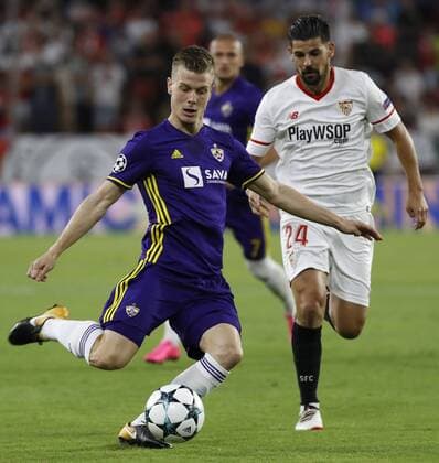 Fußball, CL, FC Sevilla - NK Maribor Sevilla s Manuel Agudo Nolito (R) vies for the ball with Maribor s Aleks Pihler during their UEFA Champions League 2nd round groups phase match at the Sanchez Pizjuan stadium in Seville, Andalusia, Spain, 26 September 2017. Sevilla vs. Maribor !ACHTUNG: NUR REDAKTIONELLE NUTZUNG!  Copyright: xJulioxMunozx SEV010 20170926-636420598361512303