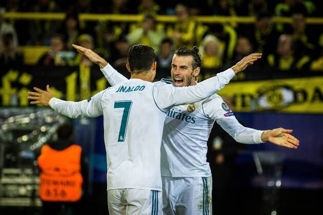 GER, UEFA CL, Borussia Dortmund (GER) vs Real Madrid (ESP) 26.09.2017, Signal Iduna Park, Dortmund, GER, UEFA CL, Borussia Dortmund (GER) vs Real Madrid (ESP), im Bild picture shows Gareth Bale (Real Madrid 11) jubelt mit Cristiano Ronaldo (Real Madrid 7) ueber dessen Treffer zum 2:0, nordphotox xRauch nph00251