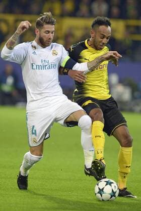 Fußball, CL, Borussia Dortmund - Real Madrid Dortmund, Deutschland 26.09.2017, UEFA Champions League - 2017 18 Season, Gruppenphase - Gruppe H - 2. Spieltag, BV Borussia Dortmund - Real Madrid, von links: Sergio Ramos (Real Madrid), Auba, Pierre-Emerick Aubameyang (BVB) ( DeFodi521