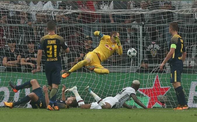 Anderson Talisca of Besiktas scores his team second goal during Besiktas vs. Leipzig UEFA Champions League game at Vodafone Park, Istanbul, September 26th, 2017. (Tolga Adanali - Depo Photos)  15811197