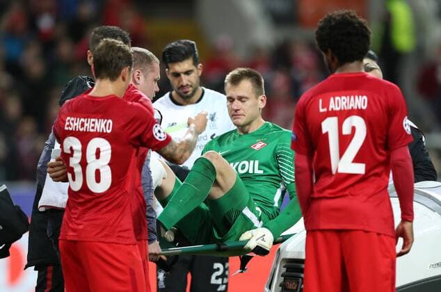 MOSCOW, RUSSIA - SEPTEMBER 26, 2017: Spartak Moscow s goalkeeper Artyom Rebrov (C) gets an injury in the 2017 18 UEFA Champions League Group E Round 2 football match against Liverpool at Otkrytie Arena Stadium. Artyom Korotayev TASS  TS062002