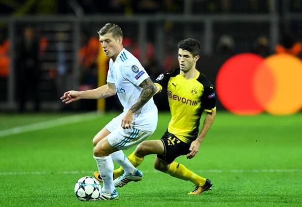 26.09.2017, xfux, Fussball Champions League, Borussia Dortmund - Real Madrid, emspor, v.l. Toni Kroos (Real Madrid), Christian Pulisic (Borussia Dortmund) Dortmund