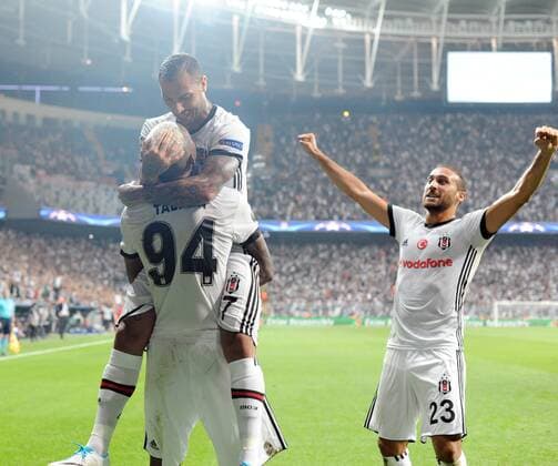 Besiktas players celebrates for Anderson Talisca s goal during the UEFA Champions League Group G match between Besiktas and RB Leipzig at Vodafone Park in Istanbul , Turkey on September 26 , 2017 . 