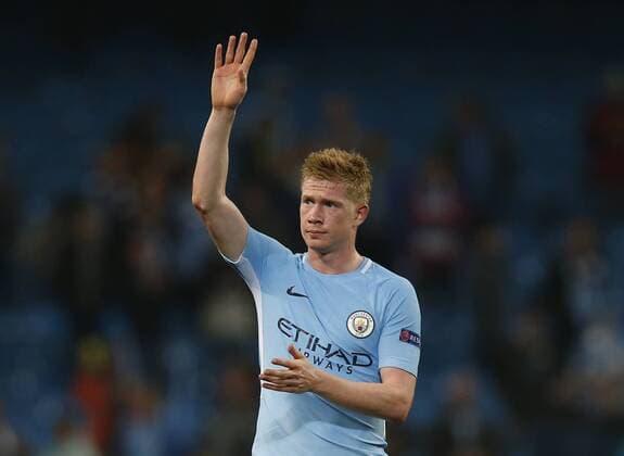 Kevin De Bruyne of Manchester City applauds the fans during the Champions League Group F match at the Emirates Stadium, Manchester. Picture date: September 26th 2017. Picture credit should read: Andrew Yates Sportimage EDITORIAL USE ONLY. No use with unauthorised audio, video, data, fixture lists, club league logos or live services. Online in-match use limited to 120 images, no video emulation. No use in betting, games or single club league player publications.