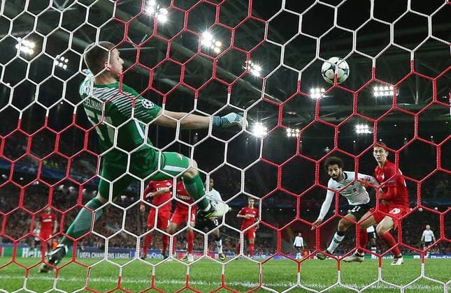 Bilder des Tages - SPORT MOSCOW, RUSSIA - SEPTEMBER 26, 2017: Spartak Moscow s goalkeeper Alexander Selikhov in action in the 2017 18 UEFA Champions League Group E Round 2 football match against Liverpool at Otkrytie Arena Stadium. The game ended in a 1-1 draw. Artyom Korotayev TASS  TS06201D