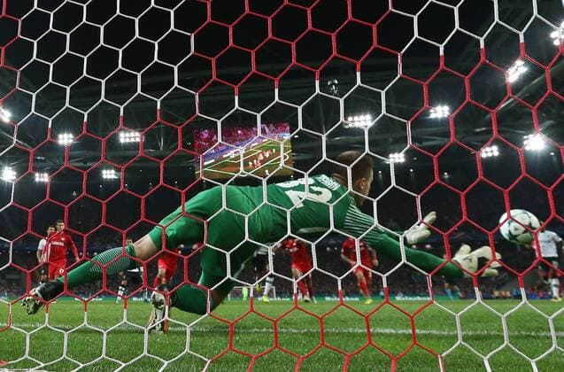 MOSCOW, RUSSIA - SEPTEMBER 26, 2017: Spartak Moscow s goalkeeper Artyom Rebrov in action in the 2017 18 UEFA Champions League Group E Round 2 football match against Liverpool at Otkrytie Arena Stadium. The game ended in a 1-1 draw. Artyom Korotayev TASS  TS062036