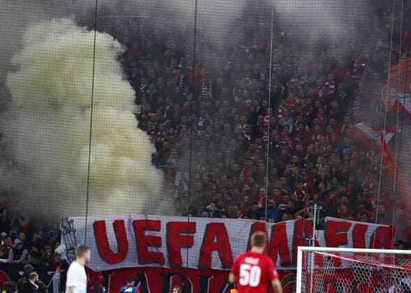 MOSCOW, RUSSIA - SEPTEMBER 26, 2017: Spartak Moscow s fans light a smoke flare during the 2017 18 UEFA Champions League Group E Round 2 football match against Liverpool at Otkrytie Arena Stadium. The game ended in a 1-1 draw. Stanislav Krasilnikov TASS  TS06204C