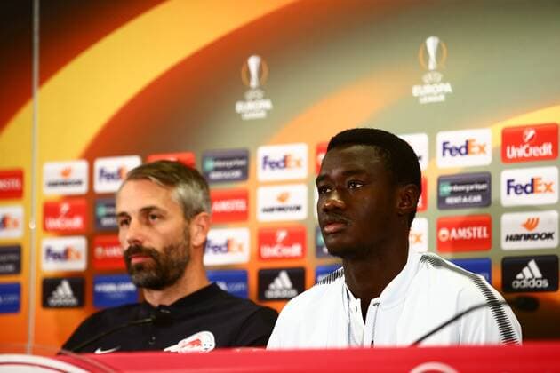 SOCCER - EL, RBS vs Marseille SALZBURG,AUSTRIA,27.SEP.17 - SOCCER - UEFA Europa League, group stage, Red Bull Salzburg vs Olympique Marseille, preview, press conference PK Pressekonferenz RBS. Image shows Diadie Samassekou and head coach Marco Rose (RBS). GEPAxpictures xFelixxRoittner