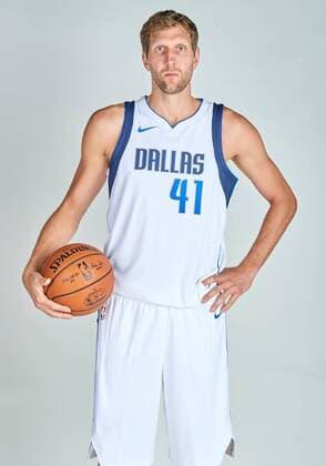 Sept 25, 2017: Dallas Mavericks forward Dirk Nowitzki 41 poses during the Dallas Mavericks Media Day held at the American Airlines Center in Dallas, TX NBA Basketball Herren USA 2017: Dallas Mavericks Media Day SEPT 25 - ZUMAcp2_ 20150928_zaf_cp2_499 Copyright: xAlbertxPenax