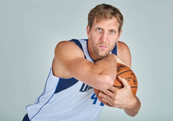 Sept 25, 2017: Dallas Mavericks forward Dirk Nowitzki 41 poses during the Dallas Mavericks Media Day held at the American Airlines Center in Dallas, TX NBA Basketball Herren USA 2017: Dallas Mavericks Media Day SEPT 25 - ZUMAcp2_ 20150928_zaf_cp2_504 Copyright: xAlbertxPenax