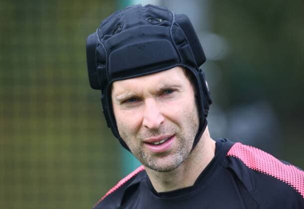 September 27, 2017 - London, England, United Kingdom - Arsenal s Petr Cech.during a Arsenal training session ahead of the UEFA Europa League Group H match against BATE Borisov at Arsenal training centre , London Colney on 27 Sep 2017 St.Albans, England Arsenal Training  - ZUMAn230 20170927_zaa_n230_035 Copyright: xKieranxGalvinx