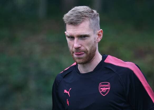 September 27, 2017 - London, England, United Kingdom - Arsenal s Per Mertesacker.during a Arsenal training session ahead of the UEFA Europa League Group H match against BATE Borisov at Arsenal training centre , London Colney on 27 Sep 2017 St.Albans, England Arsenal Training  - ZUMAn230 20170927_zaa_n230_040 Copyright: xKieranxGalvinx