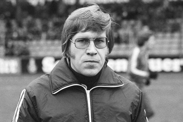 Fußball, Trainerhistorie, Wuppertaler SV Aus 1. BL Saison 1977 1978 Eintracht Braunschweig gegen St. Pauli Hamburg (weisses Trikot) 2:0 am 07.01.1978. Im Foto: Pauli Trainer Diethelm Ferner.