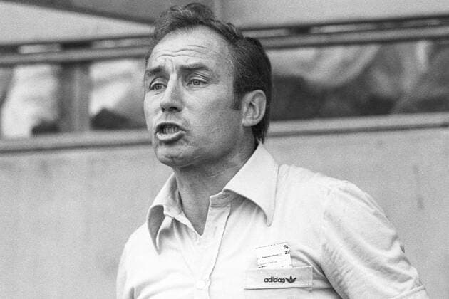 Aus 2. BL Saison 1980 1981 Eintracht Braunschweig gege Rot-Weiss Essen 2:0 am 30.05.1981. Im Foto: RWE Trainer Rolf Schafstall.