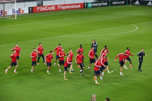 1.FC Köln Heimspiel gegen Roter Stern Belgrad Abschlußtraining von Belgrad im Rheinenergiestadion 27.09.2017