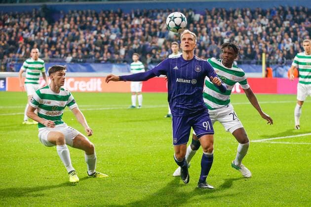 Anderlecht s Lukasz Teodorczyk and Celtic s Dedryck Boyata fight for the ball during the second game in the group stage (Group B) of the UEFA Champions League competition between Belgian soccer team RSC Anderlecht and Scottish Celtic FC, Wednesday 27 September 2017 in Brussels. BRUNOxFAHY  x05173738x
