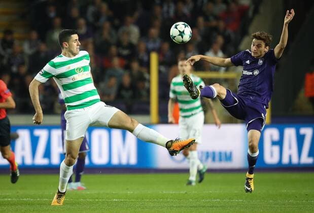 Celtic s Tom Rogic and Anderlecht s Pieter Gerkens fight for the ball during the second game in the group stage (Group B) of the UEFA Champions League competition between Belgian soccer team RSC Anderlecht and Scottish Celtic FC, Wednesday 27 September 2017 in Brussels. VIRGINIExLEFOUR  x05173742x