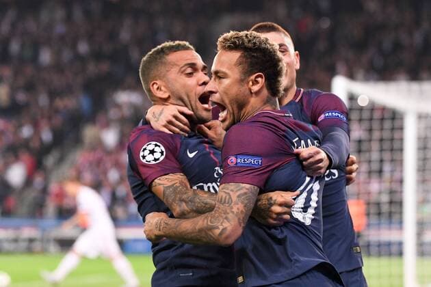 32 Dani Alves psg 10 NEYMAR JR psg JOIE FOOTBALL Paris SG vs Bayern Munich Ligue des Champions 27 09 2017 AnthonyBIBARD FEP Panoramic 