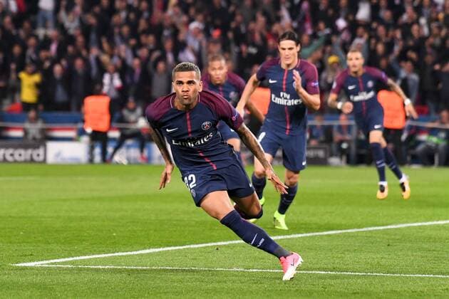 32 Dani Alves psg JOIE FOOTBALL Paris SG vs Bayern Munich Ligue des Champions 27 09 2017 AnthonyBIBARD FEP Panoramic 