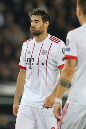 enttaeuschung bei Javi Martinez 8 (FC Bayern Muenchen), Paris Saint-Germain vs. FC Bayern Muenchen, Fussball, Vorrunde, Champions League, 27.09.2017 Paris Paris Frankreich Copyright: xkolbert-press ChristianxKolbertx