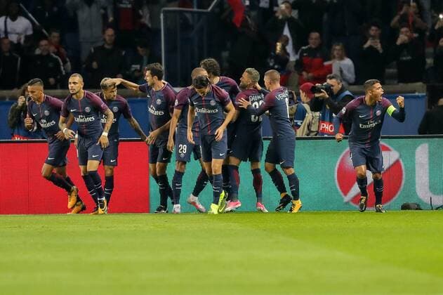 Paris, Frankreich, 27.09.2017, UEFA Champions League - 2017 18 Season, 2nd game day, FC Paris Saint-Germain - FC Bayern Muenchen, Tor zum 1:0 Torschuetze Dani Alves (PSG) ( DeFodi048
