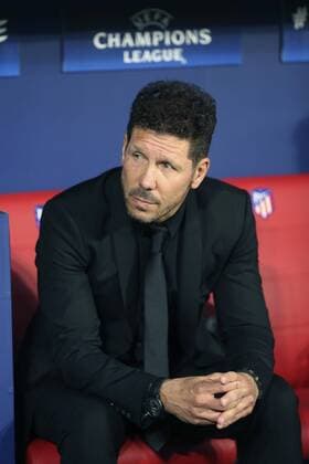 Atletico de Madrid s Argentinian coach Diego Pablo Simeone sits at the bench during the UEFA Champions League match between Atletico de Madrid and Chelsea at the Wanda Metropolitano stadium in Madrid, Spain, 27 September 2017. Atletico de Madrid vs. Chelsea !ACHTUNG: NUR REDAKTIONELLE NUTZUNG!  Copyright: xChemaxMoyax MAD011 20170927-636421438750419378