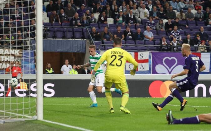 Celtic s Leigh Griffiths scoring the 0-1 goal during the second game in the group stage (Group B) of the UEFA Champions League competition between Belgian soccer team RSC Anderlecht and Scottish Celtic FC, Wednesday 27 September 2017 in Brussels. VIRGINIExLEFOUR  x05173783x
