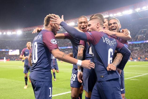 32 Dani Alves psg 29 KYLIAN MBAPPE psg 06 MARCO VERRATTI psg JOIE FOOTBALL Paris SG vs Bayern Munich Ligue des Champions 27 09 2017 AnthonyBIBARD FEP Panoramic 