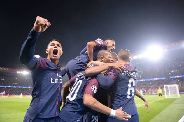 29 KYLIAN MBAPPE psg 02 THIAGO SILVA psg 05 MARQUINHOS psg JOIE FOOTBALL Paris SG vs Bayern Munich Ligue des Champions 27 09 2017 AnthonyBIBARD FEP Panoramic 