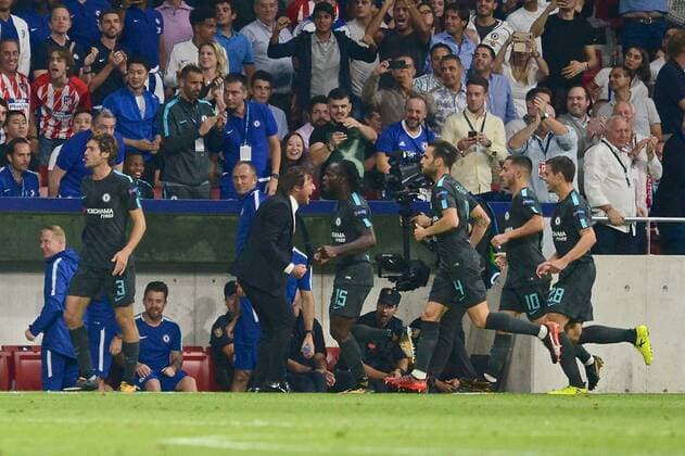 Atletico Madrid v Chelsea UEFA Champions League Chelsea manager Antonio Conte celebrates with his players after ??lvaro Morata scores to make it Atletico Madrid 1 Chelsea 1 during the UEFA Champions League match at the Wanda Metropolitano Stadium, Madrid Content Not Available For UK Newspapers Copyright: xKristianxKanex FIL-10727-0053