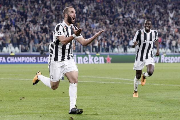 Db Torino 27 09 2017 - Champions League Juventus-Olympiacos foto Daniele Buffa Image nella foto: esultanza gol Gonzalo Higuain 