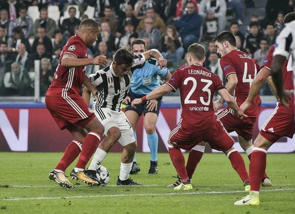 Paulo Dybala Juventus, Seba, Leonardo Koutris, Sasa Zdjelar Olympiacos Torino 27-09-2017 Allianz Stadium Football Champions League 2017 2018 Juventus - Olympiacos Foto Oneplusnine Insidefoto oneplusnine