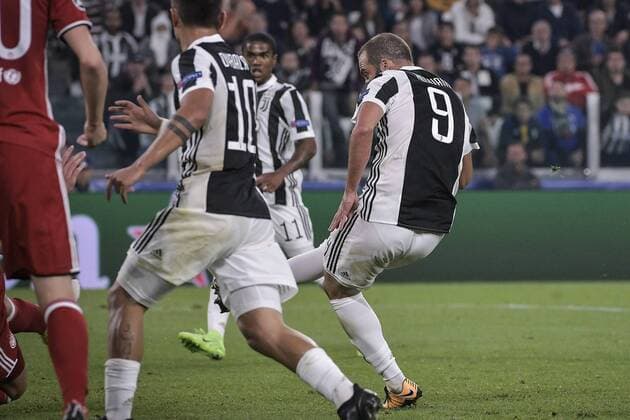 Gol Gonzalo Higuain Juventus Goal Celebration Torino 27-09-2017 Allianz Stadium Football Champions League 2017 2018 Juventus - Olympiacos Foto Oneplusnine Insidefoto oneplusnine