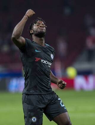 Chelsea s Belgian striker Michy Batshuayi jubilates the second goal of the team during the UEFA Champions League match between Atletico de Madrid and Chelsea at the Wanda Metropolitano stadium in Madrid, Spain, 27 September 2017. Atletico de Madrid vs. Chelsea !ACHTUNG: NUR REDAKTIONELLE NUTZUNG!  Copyright: xRodrigoxJimenezx MAD074 20170927-636421503540477375