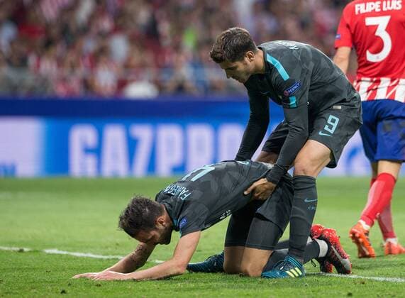 ChelseaÂ s forward Alvaro Morata and Cesc Fabregas lamenting during the UEFA Champions League group C match between Atletico Madrid and Chelsea played at the Wanda Metropolitano Stadium in Madrid on September 27th 2017  xAlbaxSanchezx xAFP7x xFootball.xAtleticoxMadridxvxChelsea.xUEFAxChampionsxLeaguex2017 x