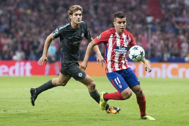 Atletico de Madrid s Angel Martin Correa and Chelsea s Marcos Alonso during UEFA Champions League match between Atletico de Madrid and Chelsea at Wanda Metropolitano in Madrid, Spain September 27, 2017.  (20170927038)