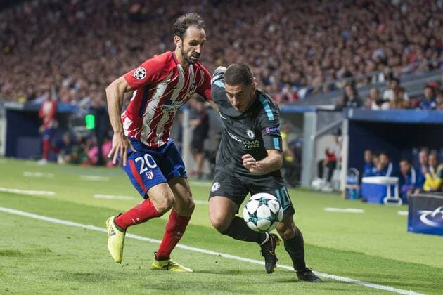 Atletico de Madrid s Juanfran Torres and Chelsea s Eden Hazard during UEFA Champions League match between Atletico de Madrid and Chelsea at Wanda Metropolitano in Madrid, Spain September 27, 2017.  (20170927053)
