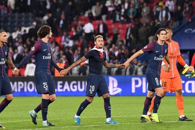 10 NEYMAR JR psg 09 EDINSON CAVANI psg JOIE FOOTBALL Paris SG vs Bayern Munich Ligue des Champions 27 09 2017 AnthonyBIBARD FEP Panoramic 