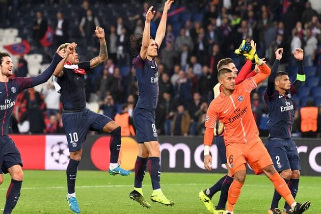 16 ALPHONSE AREOLA psg 09 EDINSON CAVANI psg JOIE FOOTBALL Paris SG vs Bayern Munich Ligue des Champions 27 09 2017 AnthonyBIBARD FEP Panoramic 