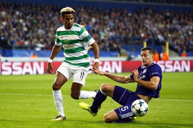 ANDERLECHT, BELGIUM - SEPTEMBER 27 : Scott Sinclair midfielder of Celtic FC and Uros Spajic defender of RSC Anderlecht during the Champions League Group B match between RSC Anderlecht and Celtic FC on September 27, 2017 in Anderlecht, Belgium, 27 09 2017 FOOTBALL : Anderlecht vs Celtic Glasgow - Ligue Des Champions - 27 09 2017 PhotoNews Panoramic 