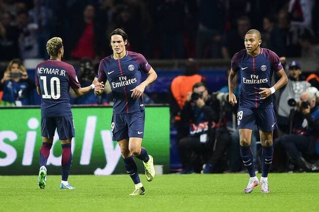 joie des joueurs du PSG apres le 3e but marque par Neymar Jr PSG Kylian Mbappe PSG CAVANI Edinson PSG FOOTBALL PSG vs Bayern de Munich Ligue des Champions 27 09 2017 JBAutissier Panoramic 
