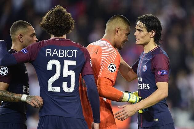 joie des joueurs du PSG en fin de match CAVANI Edinson PSG AREOLA Alphonse PSG FOOTBALL PSG vs Bayern de Munich Ligue des Champions 27 09 2017 JBAutissier Panoramic 