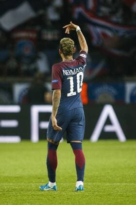 September 27, 2017 - Paris, Ile de France, France - Paris Saint-Germain s Brazilian forward Neymar gestures during the UEFA Champions League football match between Paris Saint-Germain and Bayern Munich on September 27, 2017 at the Parc des Princes stadium in Paris. Paris Saint-Germain v Bayern Muenchen - UEFA Champions League  - ZUMAn230 20170927_zaa_n230_412 Copyright: xGeoffroyxVanxDerxHasseltx