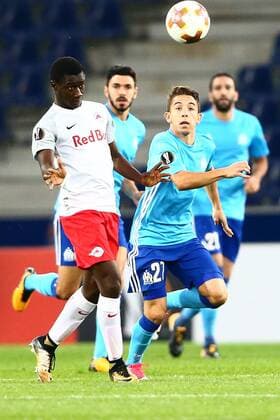 SOCCER - EL, RBS vs Marseille SALZBURG,AUSTRIA,28.SEP.17 - SOCCER - UEFA Europa League, group stage, Red Bull Salzburg vs Olympique Marseille. Image shows Diadie Samassekou (RBS) and Maxime Lopez (Marseille). GEPAxpictures xFelixxRoittner