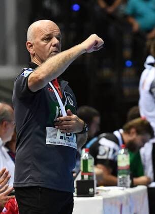 28.09.2017, xjhx, Handball HBL, HSG Wetzlar - DHfK Leipzig, emspor, v.l. Trainer Kai Wandschneider (HSG Wetzlar) Wetzlar