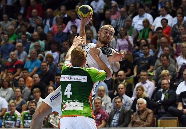 28.09.2017, xjhx, Handball HBL, HSG Wetzlar - DHfK Leipzig, emspor, v.l. Stefan Kneer (HSG Wetzlar), Maximilian Janke (DHFK Leipzig) Wetzlar