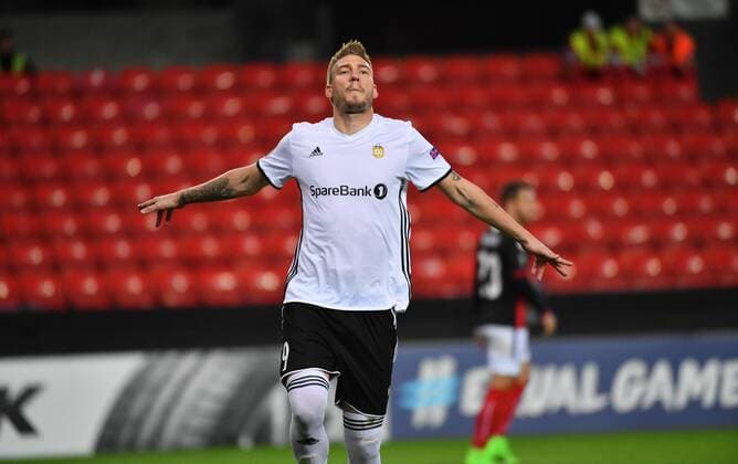 Fotball Menn UEFA Europa League Rosenborg - Vardar Lerkendal Stadium, Trondheim, Norway 28 September 2017 Nicklas Bendtner har scoret 1-0 for Rosenborg og jubler Foto : Arve Johnsen, Digitalsport 