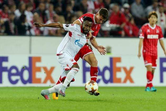 Koeln, Deutschland 28.09.2017, UEFA Europa League - 2017 18 Season, 2nd game day, 1. FC Koeln - Roter Stern Belgrad, Salih Oezcan (KOE) und Guélor Kanga (Belgrad) im Zweikampf ( DeFodi048