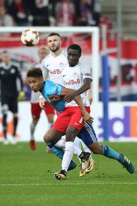 SOCCER - EL, RBS vs Marseille SALZBURG,AUSTRIA,28.SEP.17 - SOCCER - UEFA Europa League, group stage, Red Bull Salzburg vs Olympique Marseille. Image shows Boubacar Kamara (Marseille), Valon Berisha and Diadie Samassekou (RBS). GEPAxpictures xMathiasxMandl